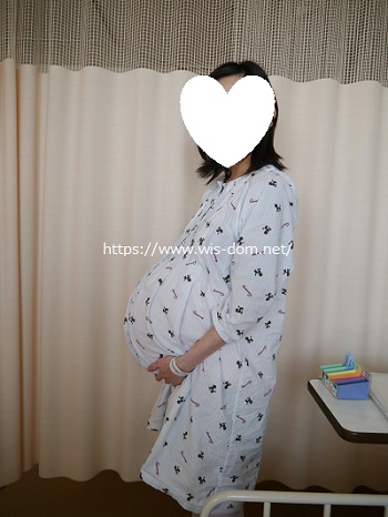 双子妊娠（36週のお腹）